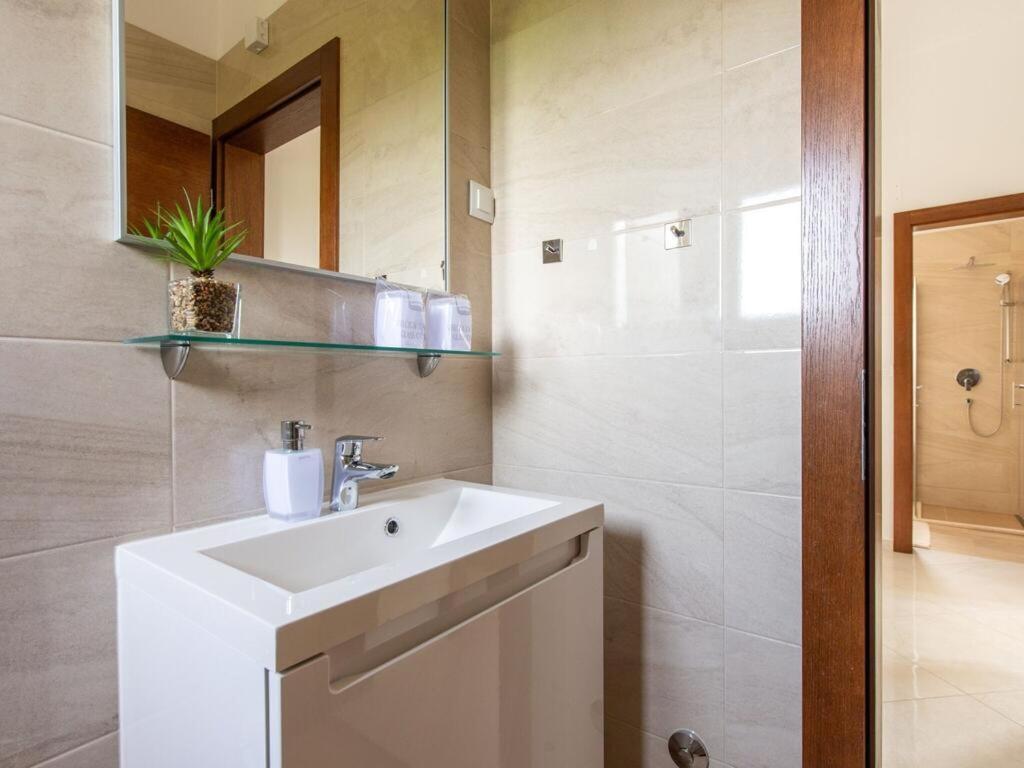 Apartmani Velic Vir Exterior photo