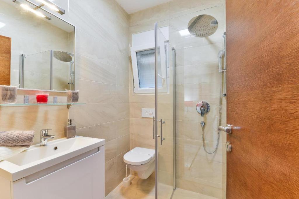 Apartmani Velic Vir Exterior photo